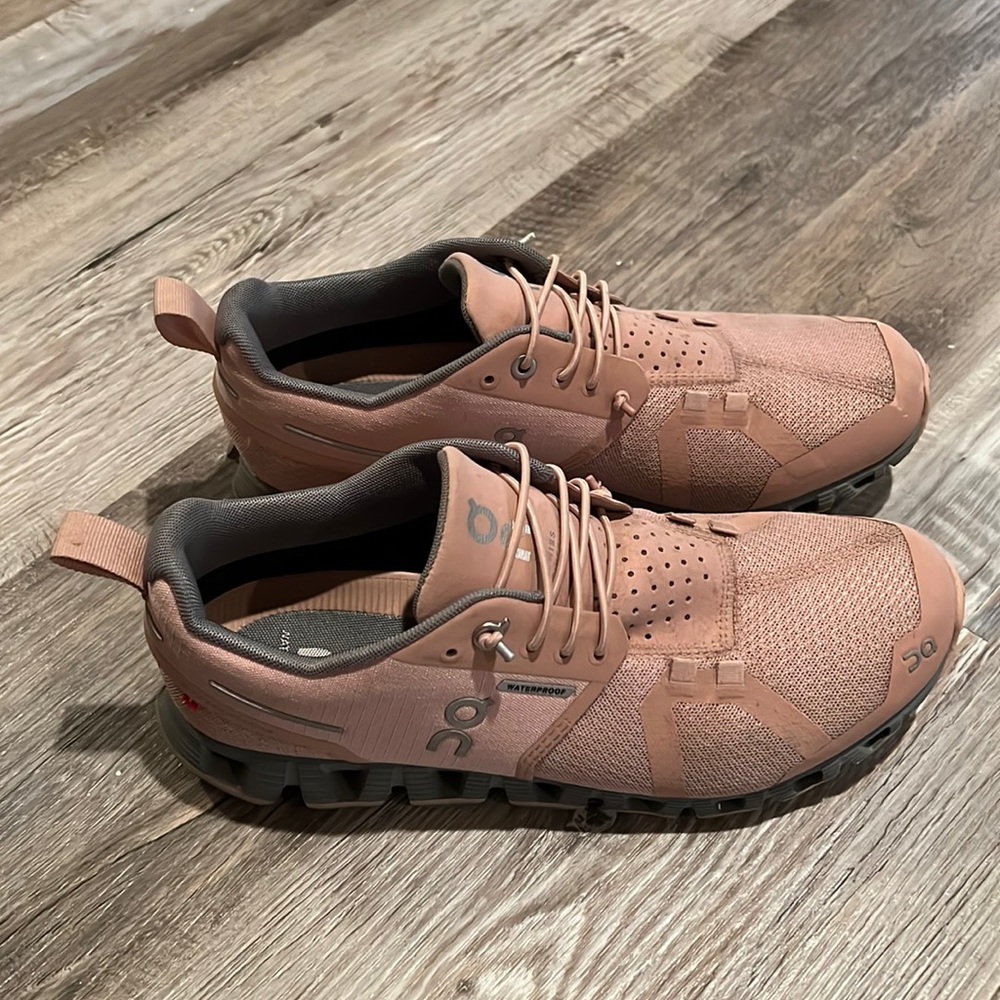 On Cloud Waterproof